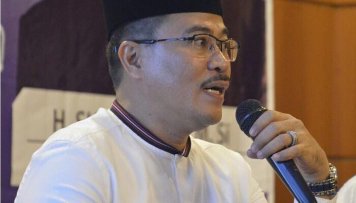 Paslon Tunggal di tangan kanan-Kotak Kosong di tangan kiri, Pemenangnya tetap di tangan Tuhan.