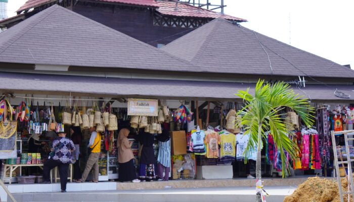 Menjadi Pusat Oleh-oleh Khas Kalimantan, Ternyata Beberapa Produk Citra Niaga diproduksi di Pulau Jawa.