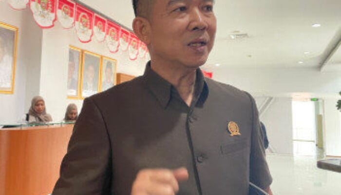 Viktor Yuan Kasih Solusi Untuk Penanganan Banjir di Kota Samarinda.