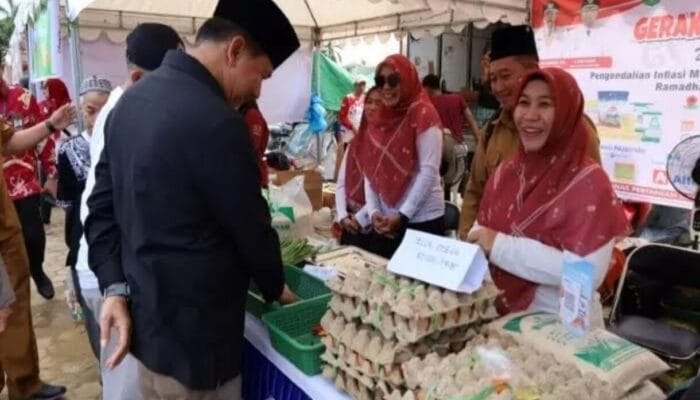 Disperindakop Kukar Turut Serta Dalam Gerakan Pasar Murah (GPM) untuk Tekan Inflasi.