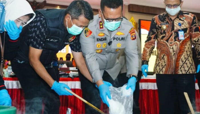 Polda Kaltim Bongkar 595 Kasus Narkoba, Sita Hampir 100 Kg Sabu Sepanjang 2025