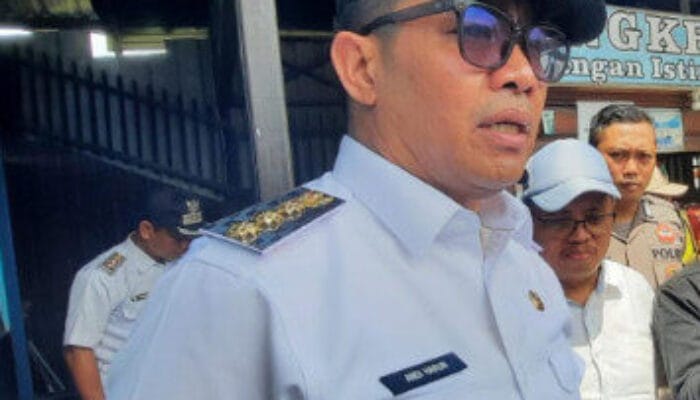 Wali Kota Samarinda Minta Pemasangan LPJU Tidak Rusak Trotoar dan Drainase Kota