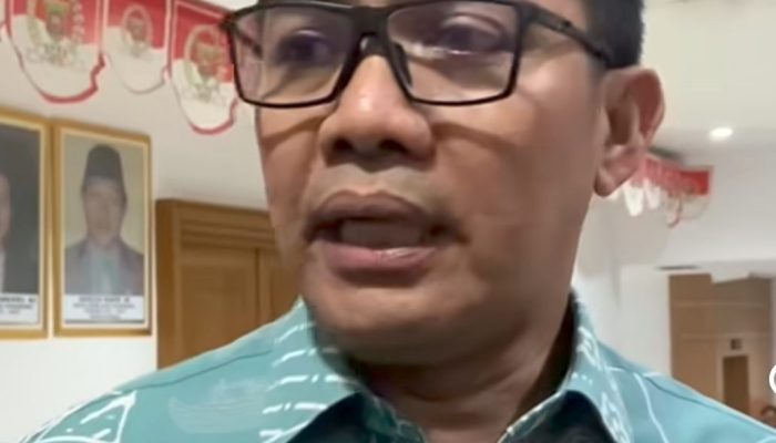 Samarinda kembali dilanda banjir besar usai hujan ekstrem 193 ml/detik, Wali Kota Andi Harun minta maaf dan janji percepat proyek pengendalian banjir.